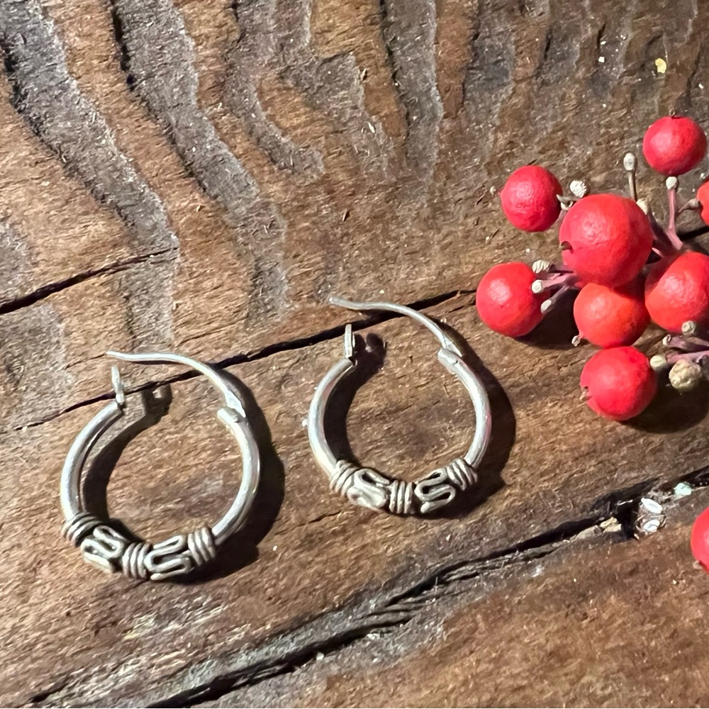 Bali Balinese Silver Earrings Hoops 1.5 cm Tubes Small Latch Mod Oxidized Thai